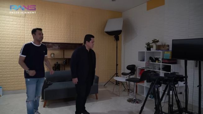 Potret Erick Thohir kunjungi rumah Raffi Ahmad dan Nagita Slavina (YouTube/Rans Entertainment)