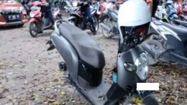 Apes! Parkir Motor di Tempat Kerja, Saat Pulang Kondisi Sudah Dipreteli Ban Beserta Pelek Lenyap