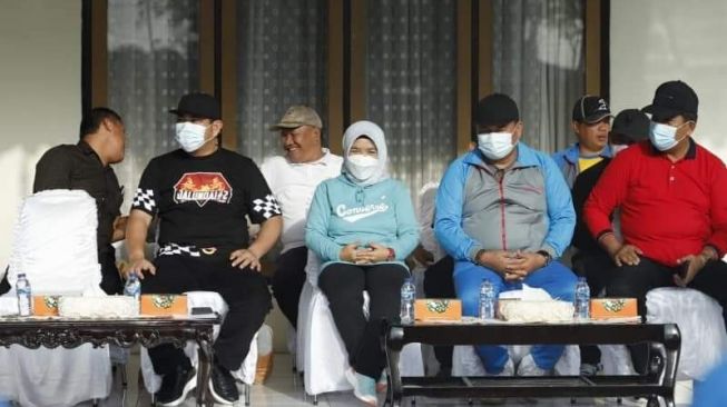 Bupati Mashuri Lepaskan Kontingen POPDA Bungo untuk Berkompetisi