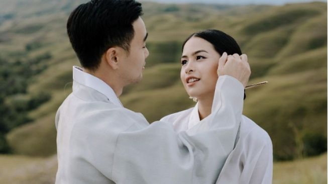 6 Gaya Seleb di Nikahan Maudy Ayunda dan Jesse Choi, Vidi Aldiano Beda dari Tamu yang Lain
