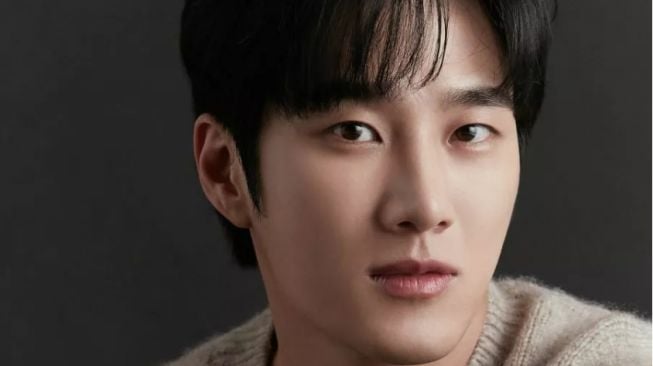 Ahn Bo Hyun Resmi Perpanjang Kontrak Eksklusif dengan FN Entertainment