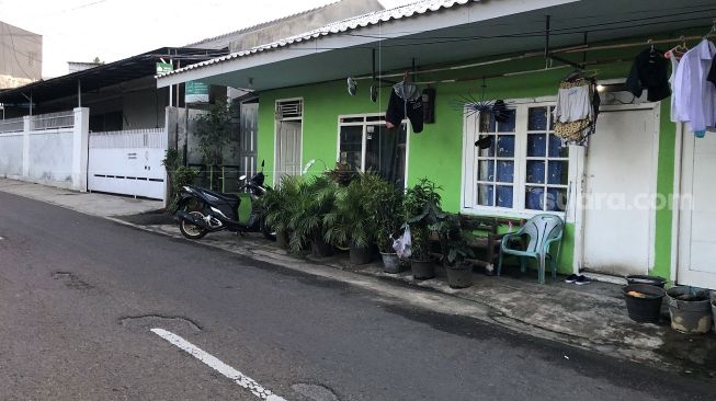 Lokasi pencurian bra di kawasan Joglo Jakarta Barat, Senin (23/5/2022). [Suara.com/Faqih Fathurrahman]