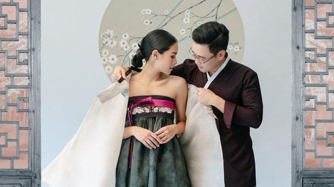 Adu Gaya Ridwan Kamil dan Jesse Choi (Instagram @maudyayunda)