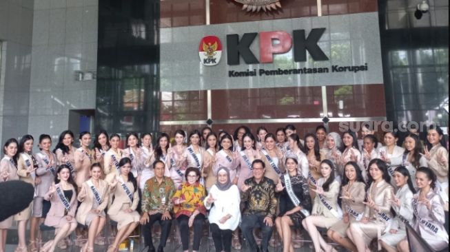 Wakil Ketua KPK Lili Pintauli Ajak 45 Finalis Puteri Indonesia Kampanyekan Budaya Antikorupsi