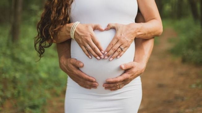 Istri Ngidam Ingin Petik Buah Jeruk tetapi Kebun Jauh, Suami Lakukan Hal Ini