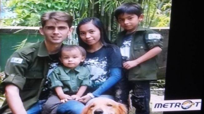 Potret Manis Andrew Kalaweit Bareng Ibu (Instagram/pradakalaweit)