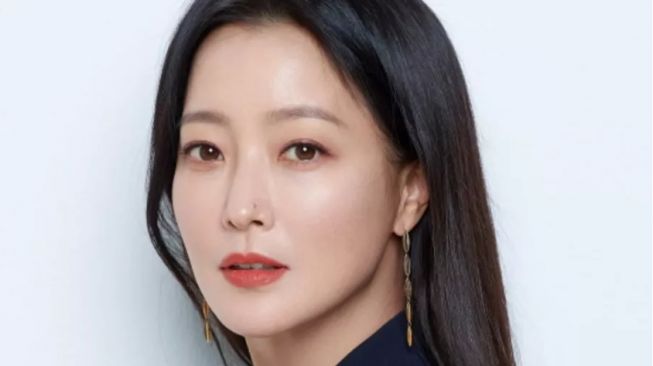 Kim Hee Sun Berbagi Pemikirannya Tentang Akhir Drama MBC 'Tomorrow'