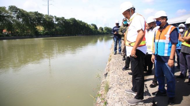 Pemkot Surabaya Meningkatkan Langkah Antisipasi Dampak Banjir Rob