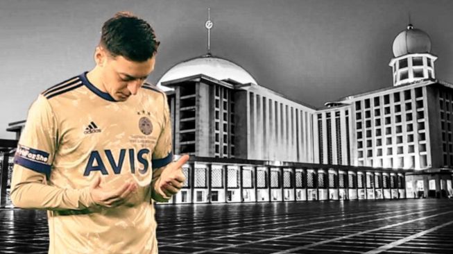 Sudah Cukup Lama Mesut Ozil Ingin Salat di Masjid Istiqlal, Foto Ini Jadi Buktinya