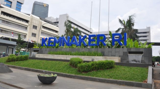 Strategi Kemnaker Bendung PHK di Tengah Masih Berlangsungnya Aksi Boikot Produk Israel