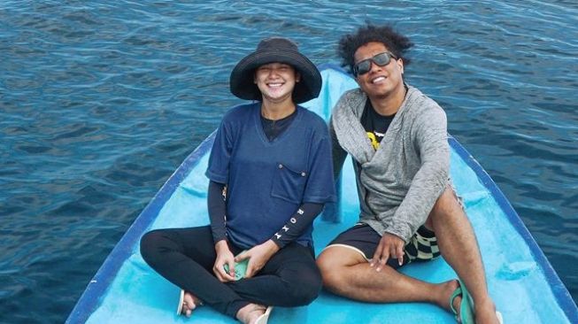 Babymoon Romantis Indah Permatasari (Instagram/arie_kriting)