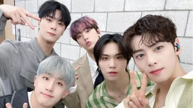 ASTRO Sukses Menangkan Tempat Pertama di The Show dengan 'Candy Sugar Pop'