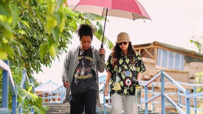 Babymoon Romantis Indah Permatasari (Instagram/arie_kriting)