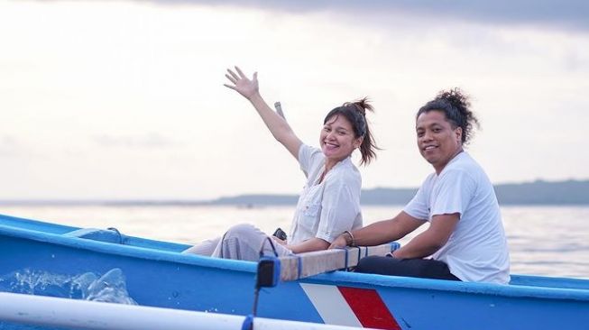 Indah Permatasari Pamer Foto Wajah Polos Tanpa Makeup, Kecantikannya Panen Sanjungan