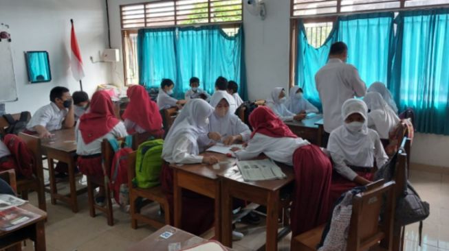 Menggagas Pembelajaran Bahasa melalui Teori Konstruktivistik