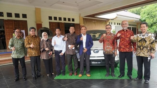 Toyota berkolaborasi bersama civitas akademica Universitas Diponegoro (UNDIP), Semarang mengadakan Seminar Nasional dengan tema 