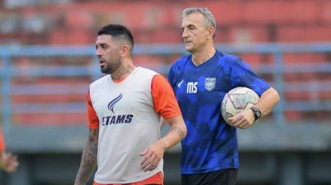 Milomir Seslija Pastikan Komposisi Pemain Borneo FC Lengkap, Bocorkan Soal Latihan Pemain Muda
