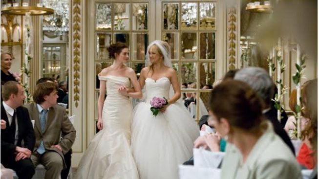 Sinopsis Film Bride Wars: Pertarungan Lucu Dua Pengantin Perempuan