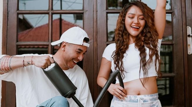 Potret Krisjiana Bongkar Proses Terjadinya Baby Xarena (instagram/@krisjianabah)