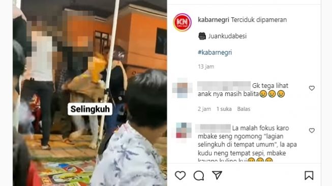 Viral wanita pukul kepala suami yang diduga kepergok selingkuh di pameran, tangisan anak yang digendong bikin publik terenyuh. (Instagram/@kabarnegri)
