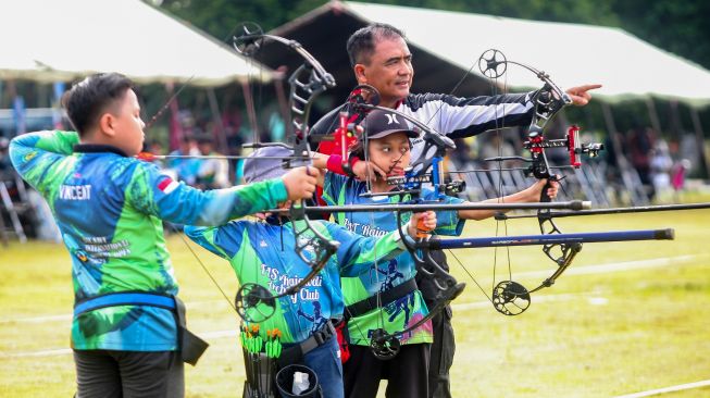 Kontingen Sulawesi Selatan Kumpul 5 Medali Kejurnas Panahan Senior di Palangka Raya