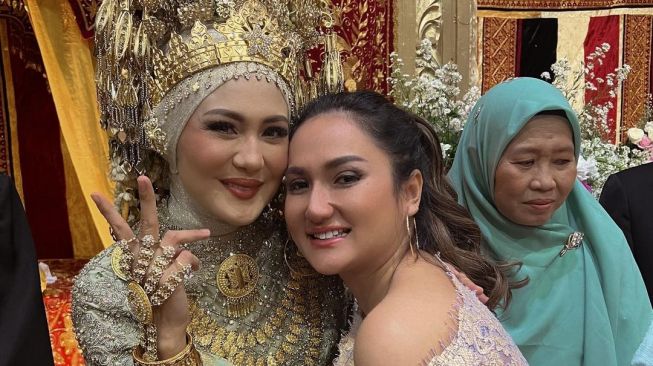 Momen Pernikahan Juliana Moechtar (instagram/@dedi_suherman)