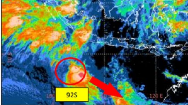 Bibit Siklon Tropis 92S Dekat Banten Bisa Picu Hujan dan Angin Kencang