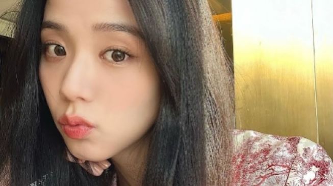 Terlihat Baik-baik Saja, Ternyata Jisoo BLACKPINK Sempat Alami Cedera Kaki