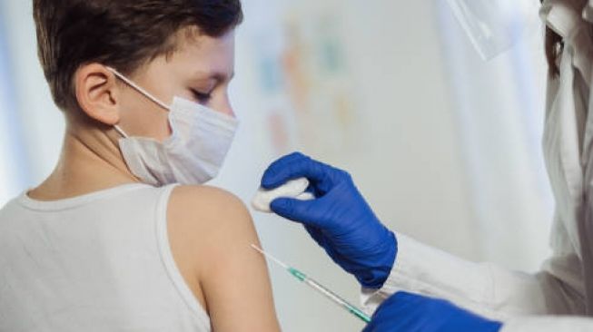 Bukan Cuma di Lengan, Ini Area Suntik Vaksin Jika Anak Harus Lakukan Imunisasi Kejar