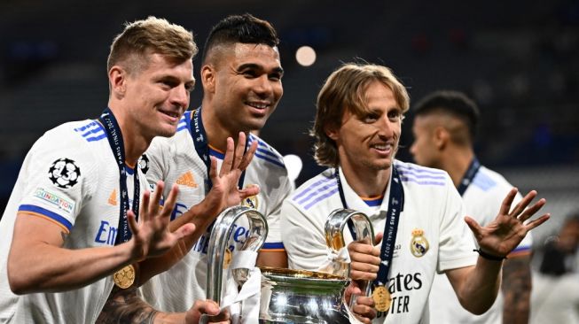 Luka Modric dan Toni Kroos Pastikan Bertahan di Real Madrid