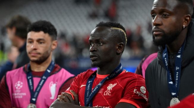 Winger Liverpool, Sadio Mane (tengah). [FRANCK FIFE / AFP]