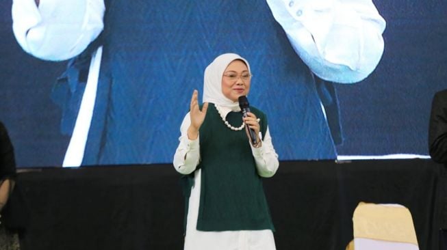 Perubahan Teknologi Digital Berlangsung Cepat Menaker: Alumni UIN Sunan Ampel Surabaya, Harus Mampu Beradaptasi