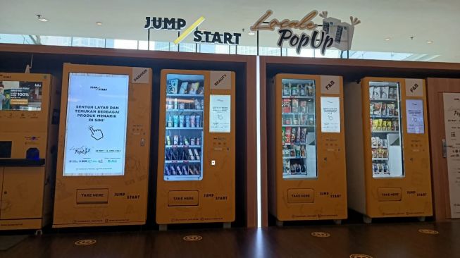 Blibli dan JumpStart Hadirkan Vending Machine untuk Beli Kosmetik hingga Baju UMKM