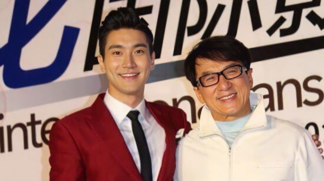 Choi Siwon hadir dalam acara ulang tahun Jackie Chan yang ke-60 (China Daily)