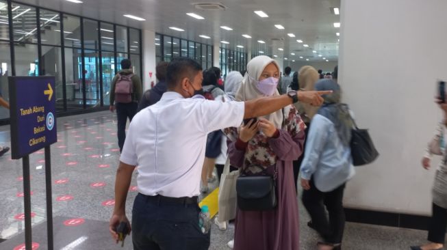 Pengguna Ngeluh Rute Baru Bikin Jadwal KRL Melambat, Ini Jawaban PT KAI Commuter