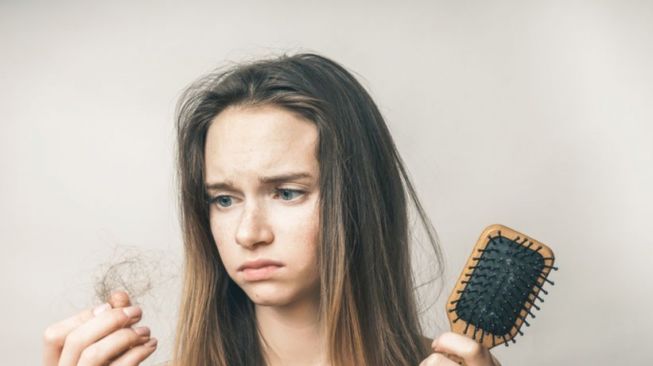 Gunakan 5 Bahan Alami Ini Untuk Mengurangi Rambut Rontok