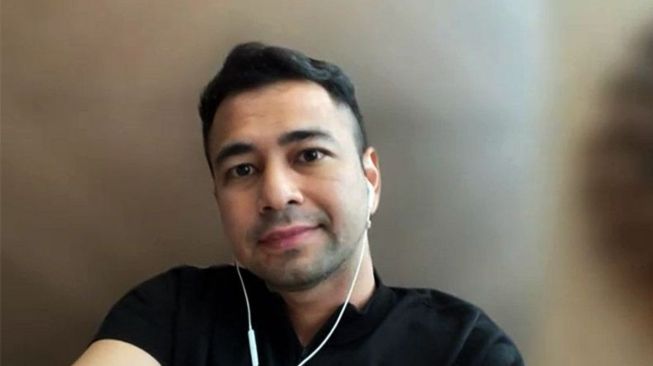 Respon Isu Raffi Ahmad Banting Stir ke Politik, Ernest Prakasa: 100%