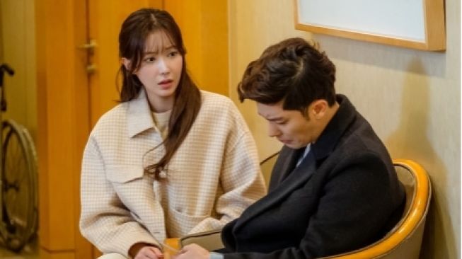 Im Soo Hyang dan Sung Hoon Berbagi Momen Mengharukan di Drama Korea 'Woori the Virgin'