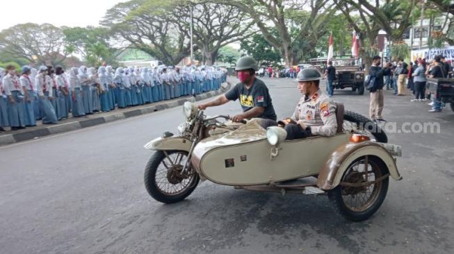 Harley Davidson WLC 1941 Memeriahkan Peringatan Hari Lahir Pancasila di Kota Malang