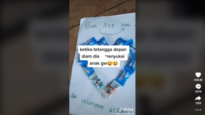 Kejutan manis dari tetangga. [TikTok]