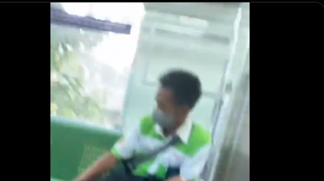 Viral Pamer Alat Kelamin di Depan Wanita, Pelaku Asusila di KRL Akhirnya Tertangkap