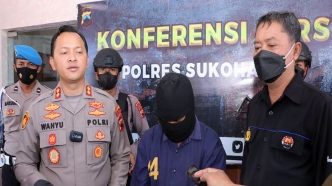 Modus Cari Harta Karun Peninggalan Bung Karno, Dukun Palsu di Sukoharjo Tipu dan Cabuli Korbannya