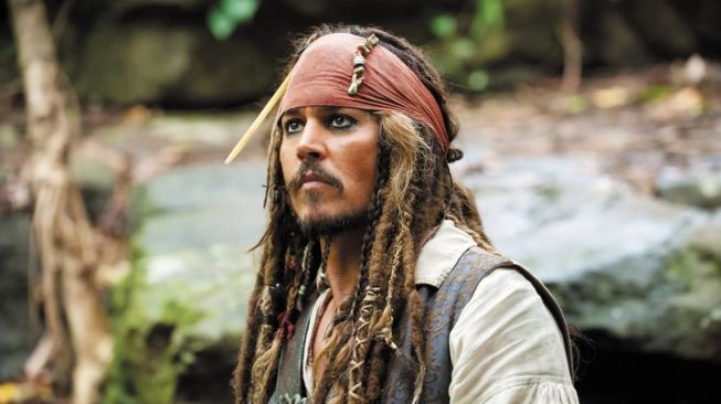 Benarkah Johnny Depp Ditawari Uang Rp 4,4 Triliun Buat kembali Jadi Jack Sparrow? Ini Faktanya