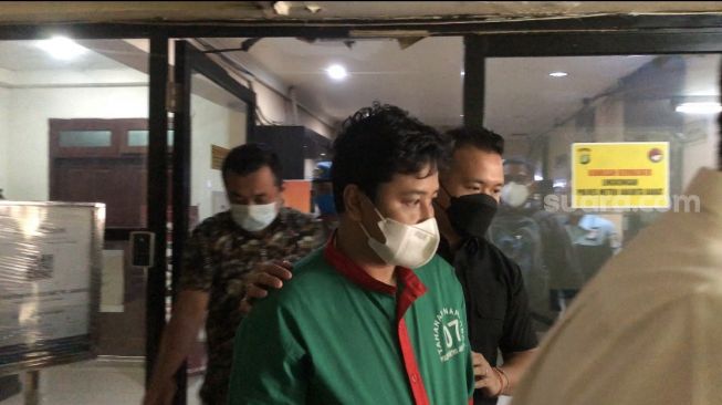 Sempat Berhenti Gunakan Obat Penenang, Ini Alasan Gitaris Kahitna Andrie Bayuadjie Kembali Konsumsi