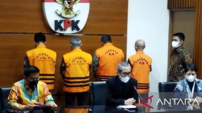 Diduga Terlibat Kasus Suap Perizinan Apartemen di Yogyakarta, KPK Tetapkan Haryadi hingga Asprinya Sebagai Tersangka