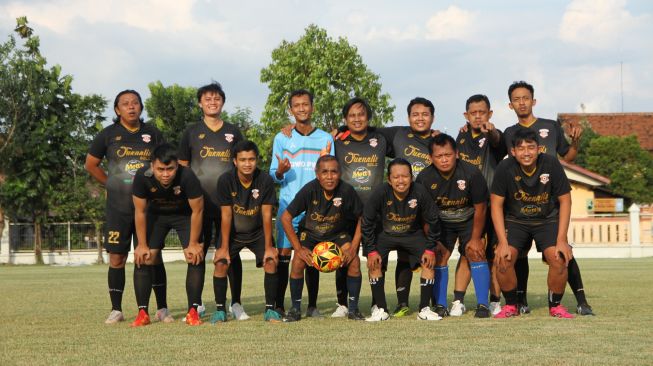 Trofeo di Lapangan Piala Dunia, Jurnalis Solo Kalahkan Pemkot Solo All-Star