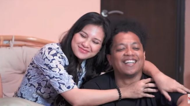 Indah Permatasari Ungkap Sikap Arie Kriting Hadapi Mertua, Publik: Wanita Paling Beruntung