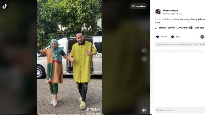 Sederet artis yang ikut tren goyang turun naik (tiktok/dennycagur)