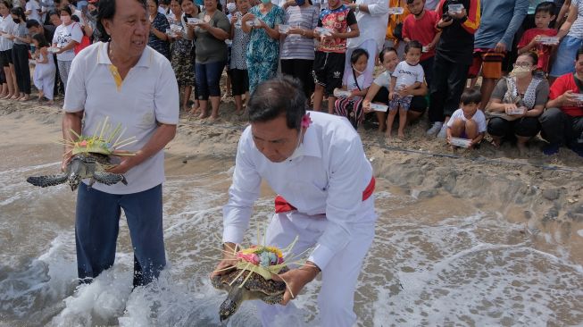 Perayaan Peh Cun di Sejumlah Daerah Indonesia