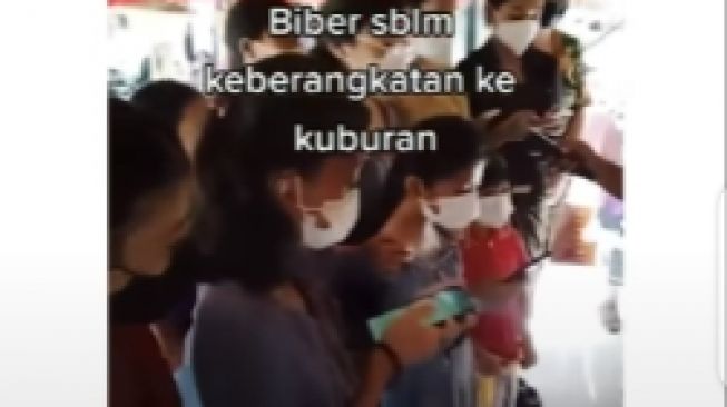 Viral, Lagu 'Ghost' Justin Bieber Iringi Proses Pemakaman Jenazah di Bali